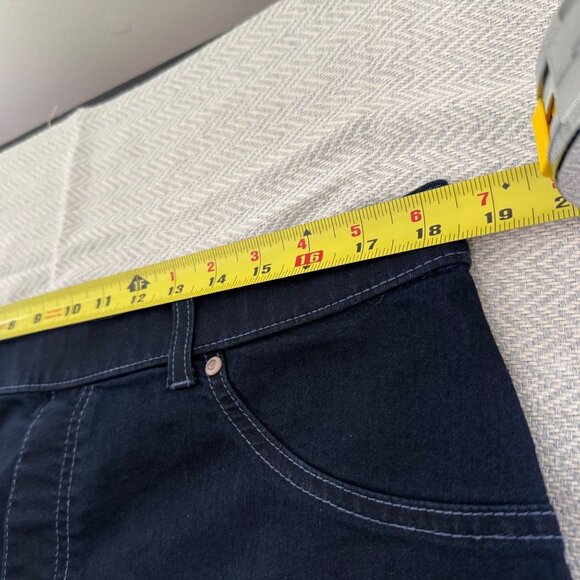 Women's Black Jeans - Picture 10 of 12